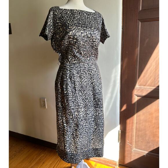 1950s Vintage | Leslie Fay Silk cocktail Set Sheath Dress & Jacket | Size 6 - Picture 3 of 13